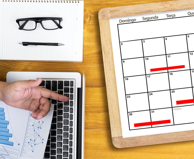 Processamento Salarial de Férias, Feriados e Faltas